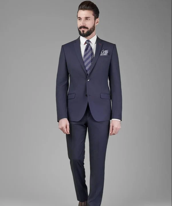 Костюм — это не просто одежда, это ваша уверенность в каждом шаге.