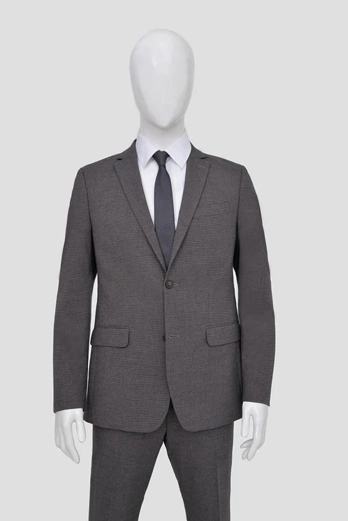 Костюм — это не просто одежда, это ваша уверенность в каждом шаге.