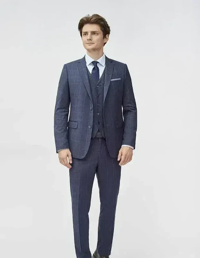 Костюм — это не просто одежда, это ваша уверенность в каждом шаге.