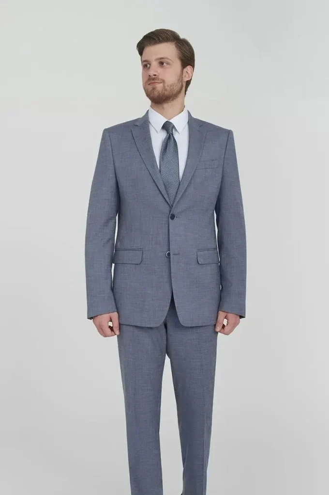 Костюм — это не просто одежда, это ваша уверенность в каждом шаге.