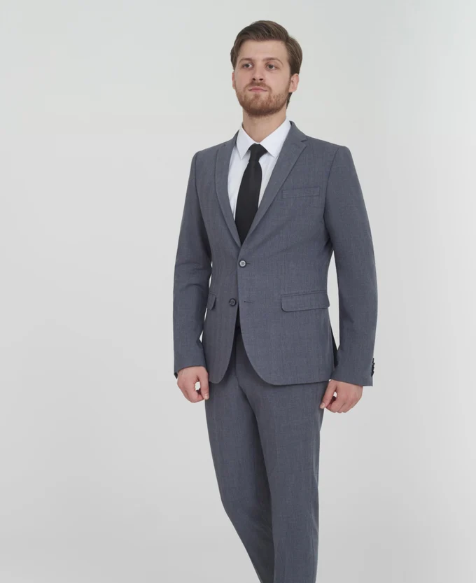 Костюм — это не просто одежда, это ваша уверенность в каждом шаге.